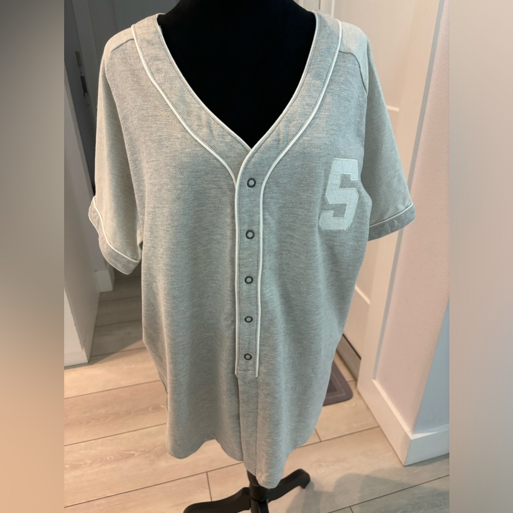 DISTRICT 5 Mens Jersey Grey Button Neck#586